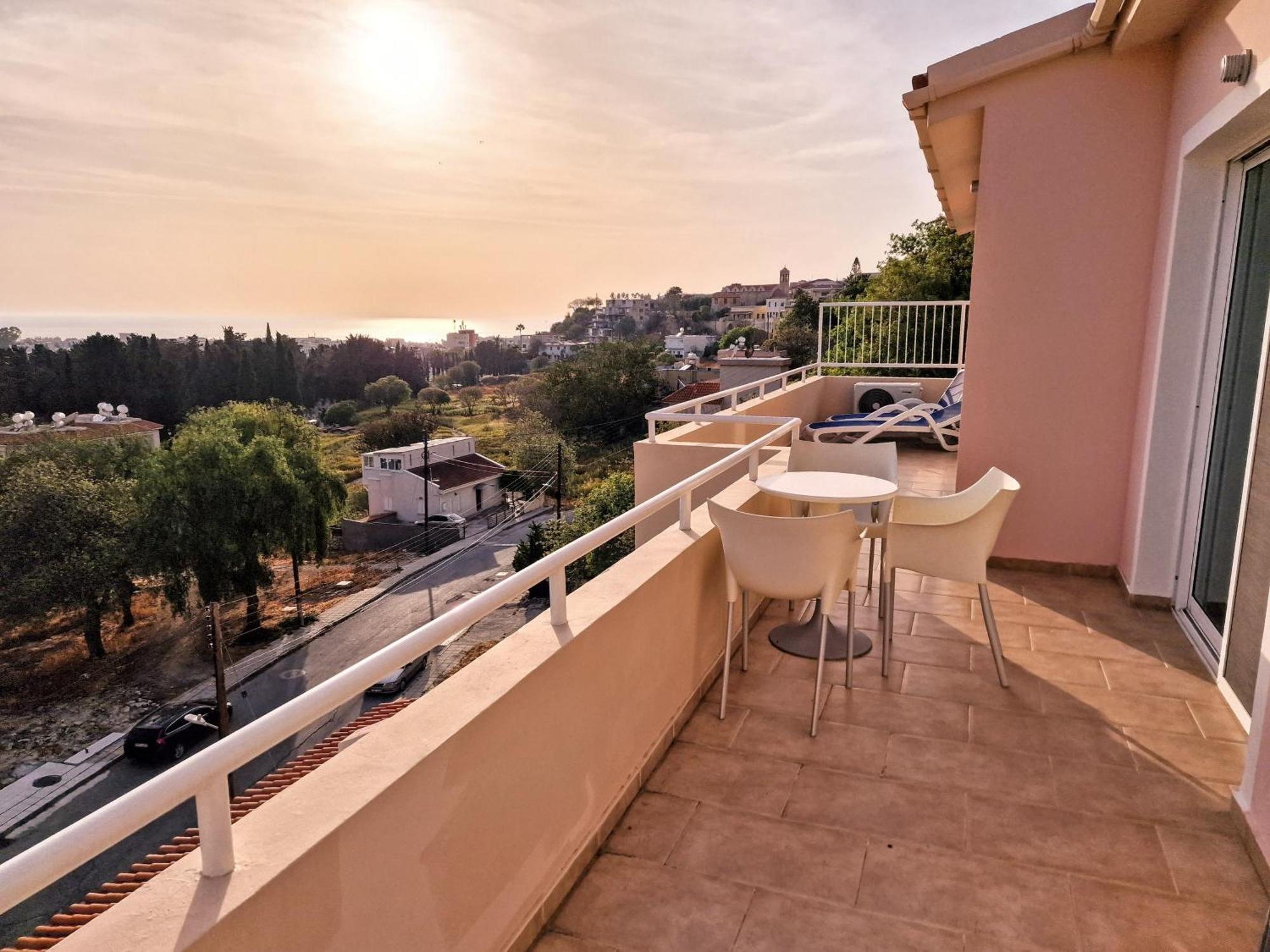 Paphos Central Penthouse Eksteriør billede
